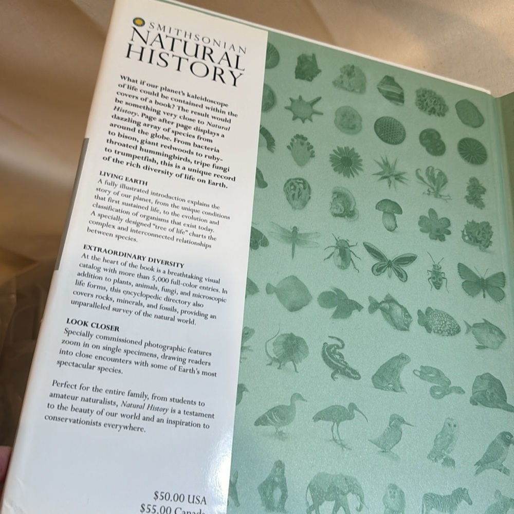 Smithsonian Natural History ultimate visual guide DK Publishing Hardcover - Picture 7 of 11
